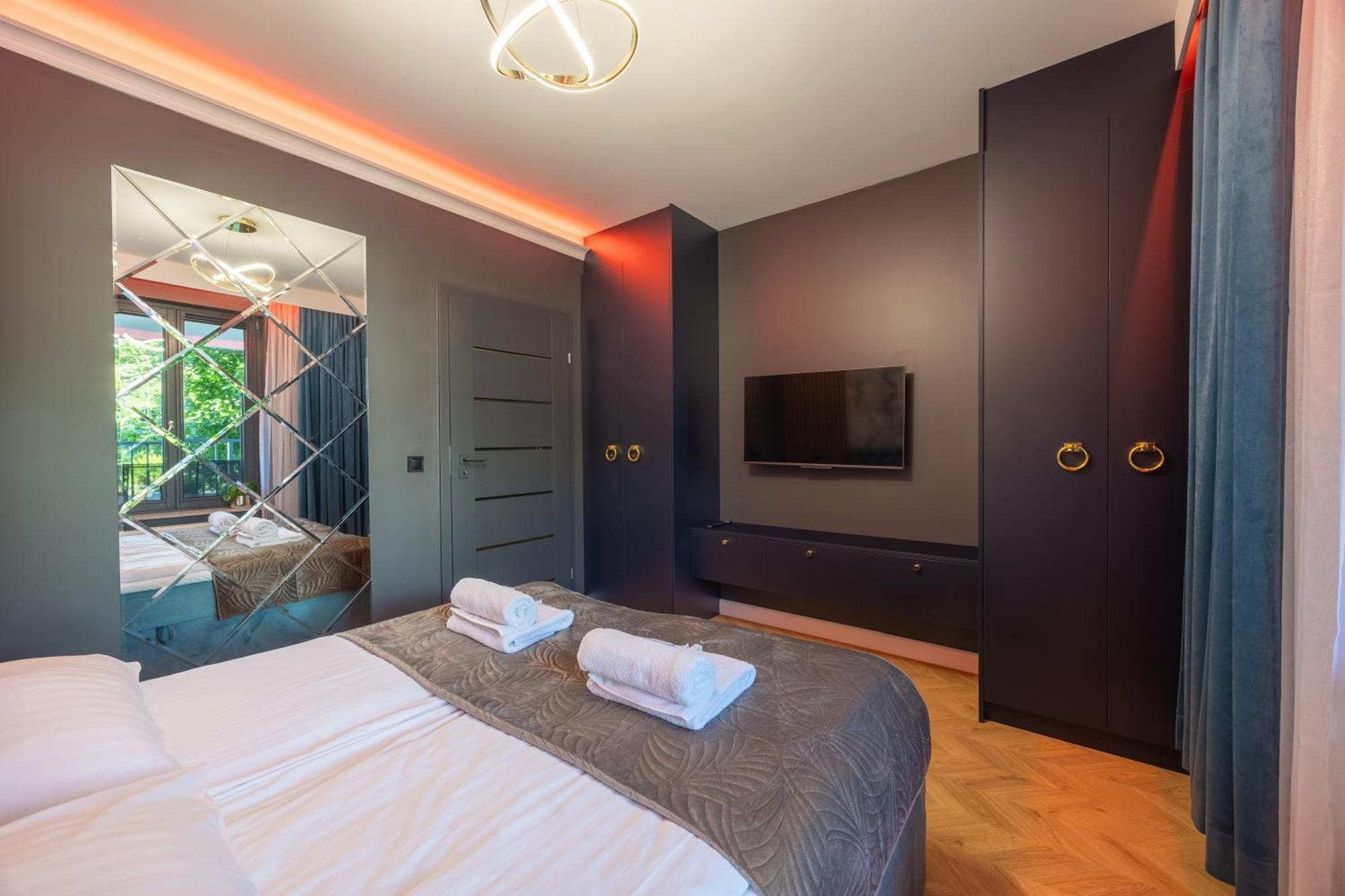 Golden Park Aparthotel Щецин Экстерьер фото